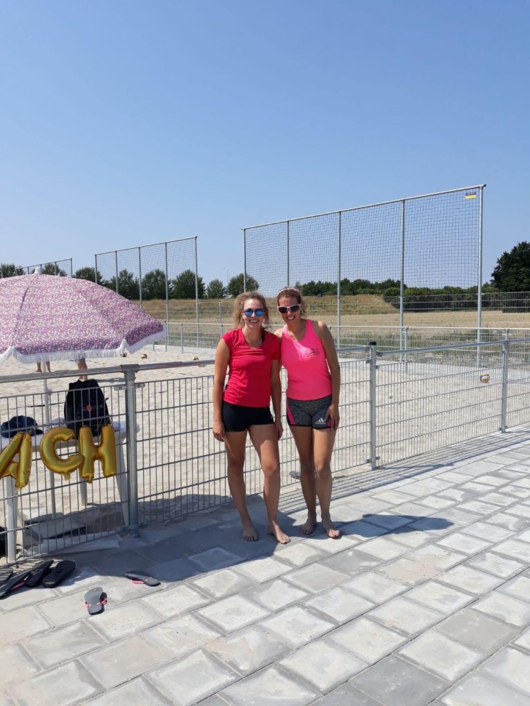 winnaars dames vch beach toernooi